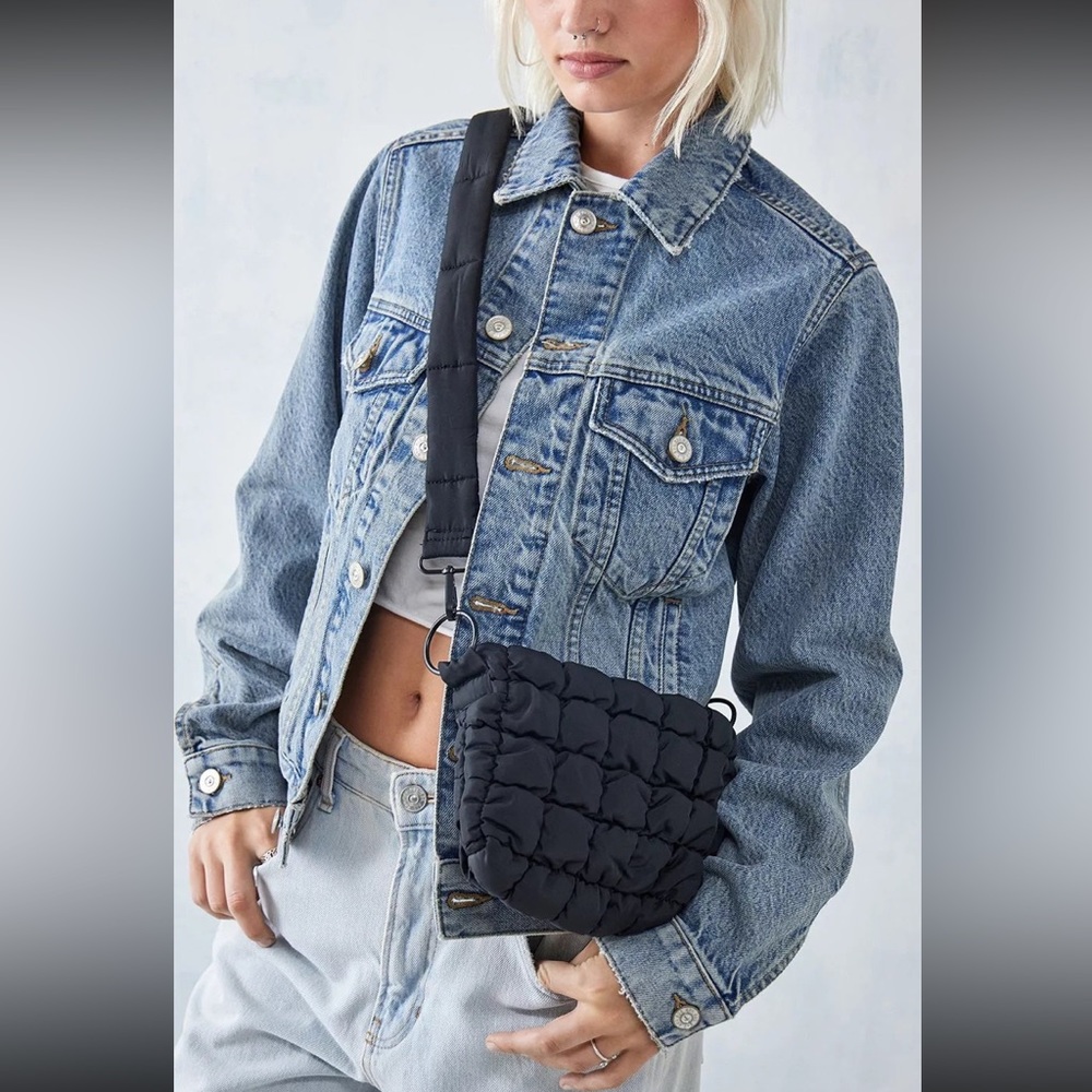 UO Mini Quilted Popcorn Knit Crossbody Bag NWT